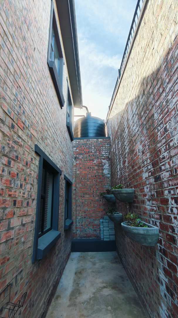 To Let 3 Bedroom Property for Rent in Island View Western Cape